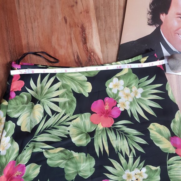 🌏 Lauren Ralph Lauren 100% Silk Floral Maxi Skirt - Size 6P - Picture 5 of 7